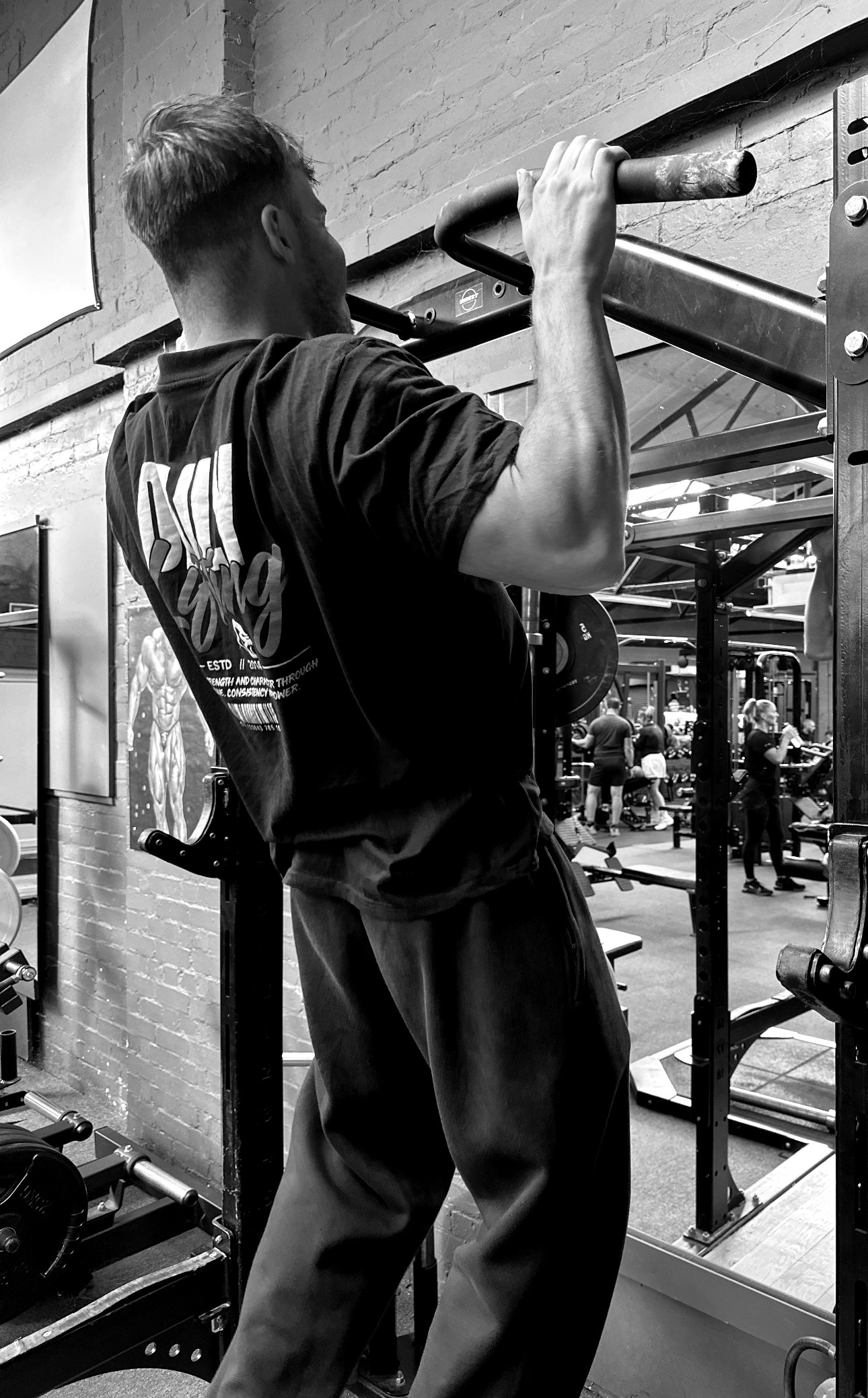 Coach training pull-ups